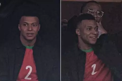 لدعم حكيمي.. مبابي يظهر في لقاء المغرب أمام مالي من المدرجات (فيديو)